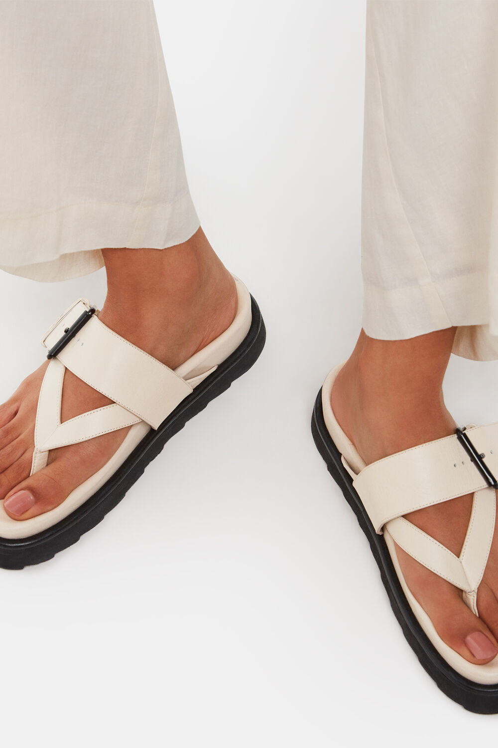 Sutton Toe Post Buckle Sandal